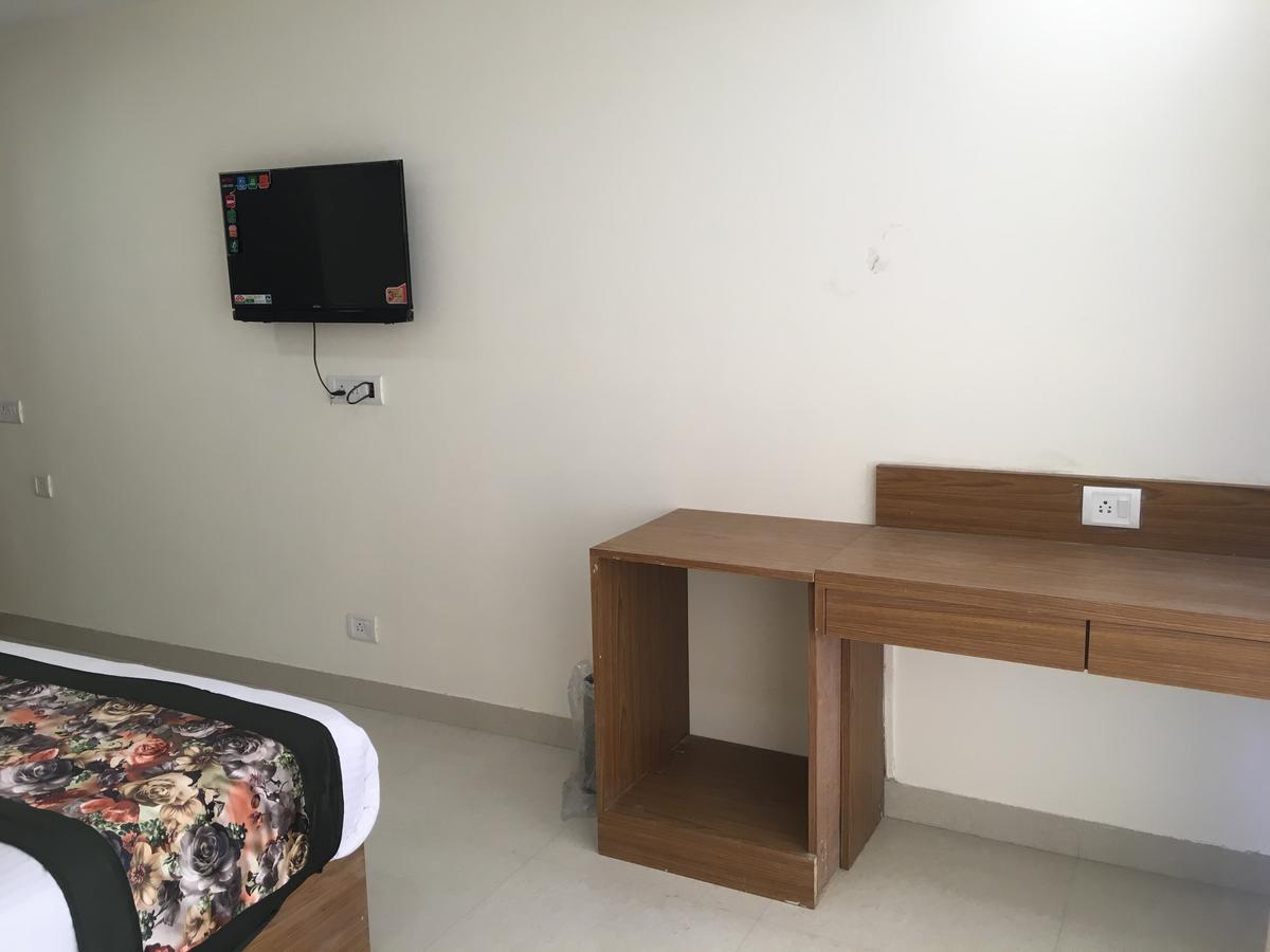 نيودلهي Hotel Airport D'Capitol المظهر الخارجي الصورة