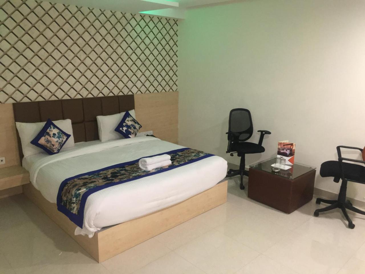نيودلهي Hotel Airport D'Capitol المظهر الخارجي الصورة